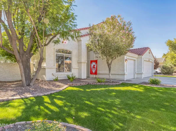 135 E Betsy Lane, Gilbert, AZ 85296