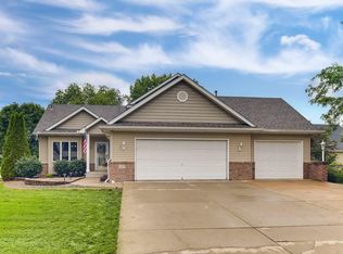 2197 Hydram Ave N, Oakdale, MN 55128
