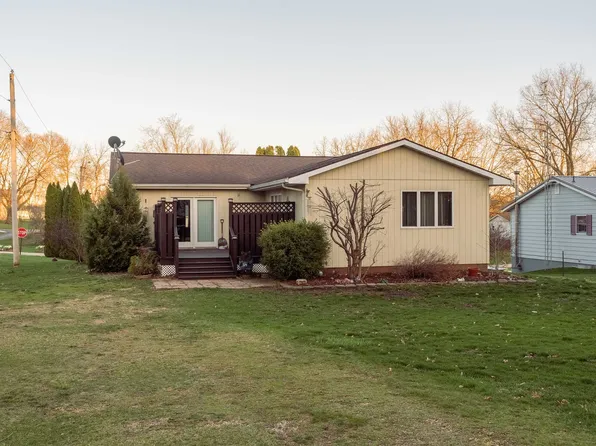 115 Hester St, Warren, IL 61087