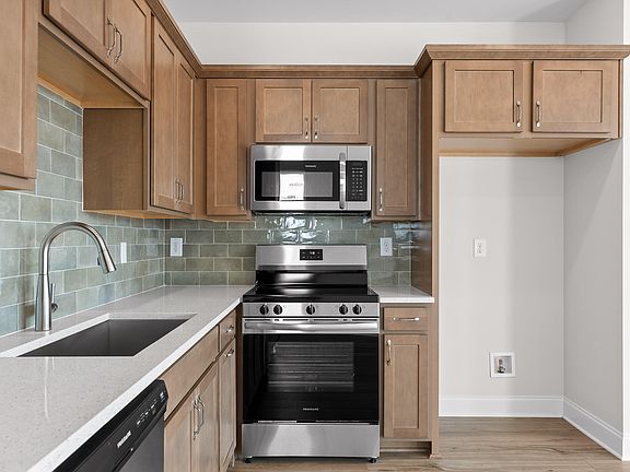 3rd image of 755 Bespoke Way Unit 14