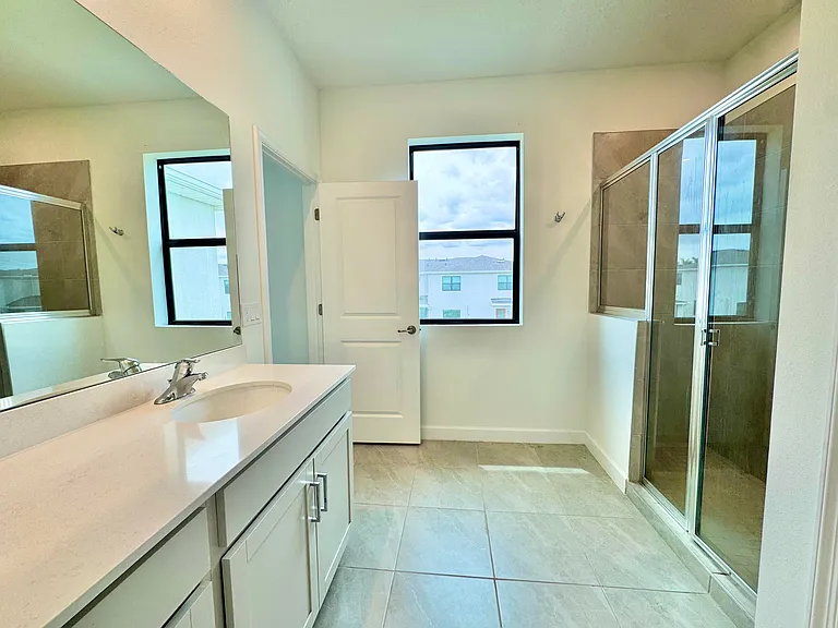 14122 SW Thorens Dr — Photo 21