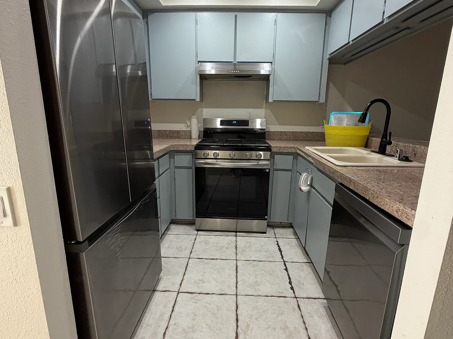 2 bed, 1152 sqft, $2,000 — Photo 4