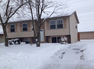 815 Oakton Ave, Romeoville, IL 60446