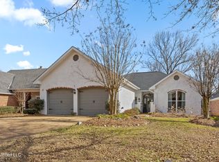 819 W Deerfield Dr, Canton, MS 39046
