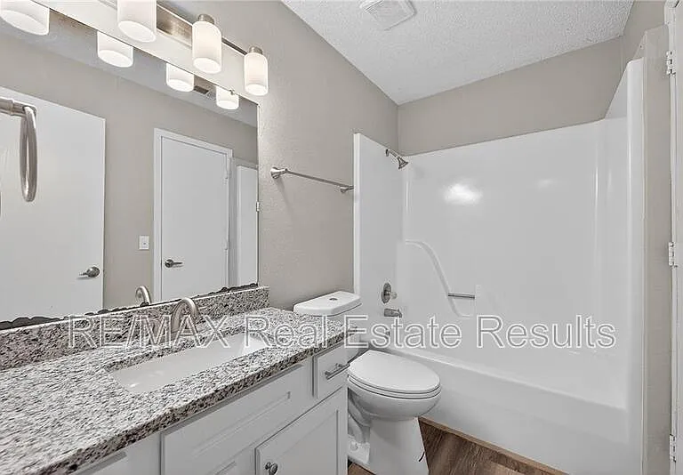 4418 W Acoma St — Photo 15