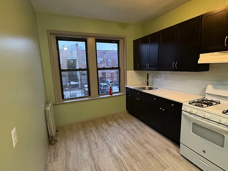 387 4th Ave W #3 — Photo 12