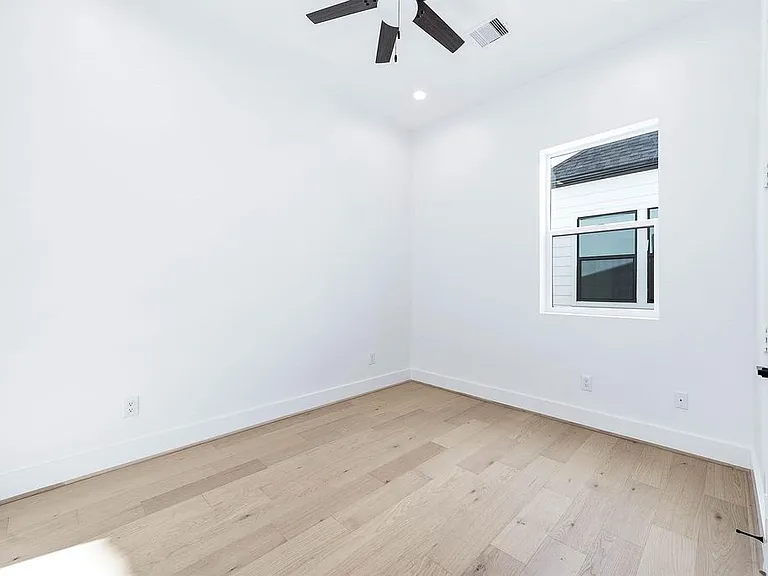 3805 Coyle St — Photo 15