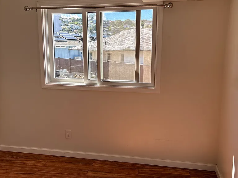2036 Aupuni St — Photo 6