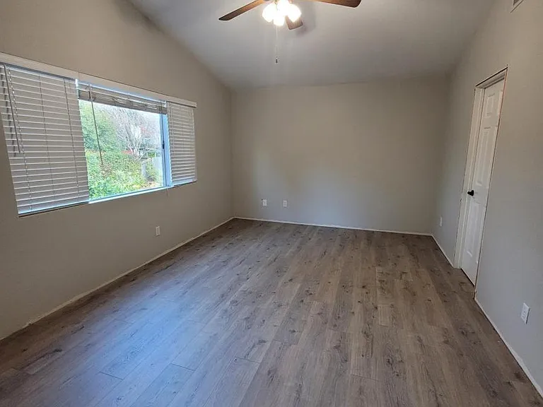 113 Whiting Way — Photo 7
