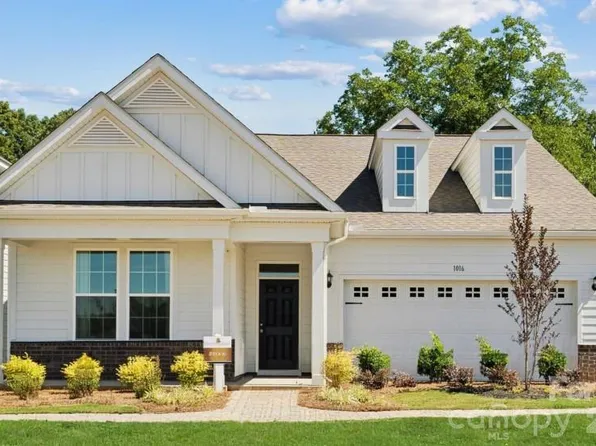 1089 Mapletree Ln, Indian Trail, NC 28079
