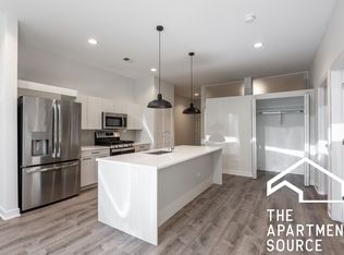 2247 W Lawrence Ave #2, Chicago, IL 60625