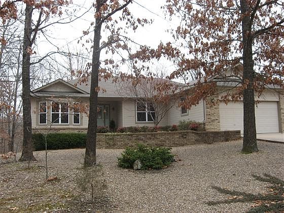1st image of 19 Penrith Dr