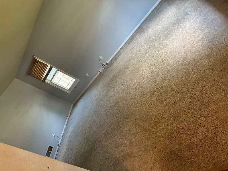 3 bed, 2436 sqft, $1,800 — Photo 2