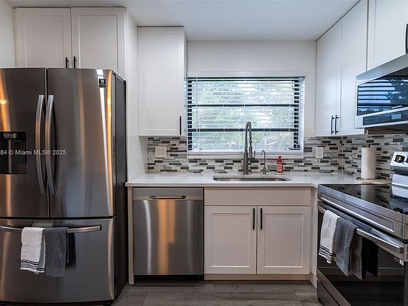 4th image of 7625 NW 79th Ave APT 101