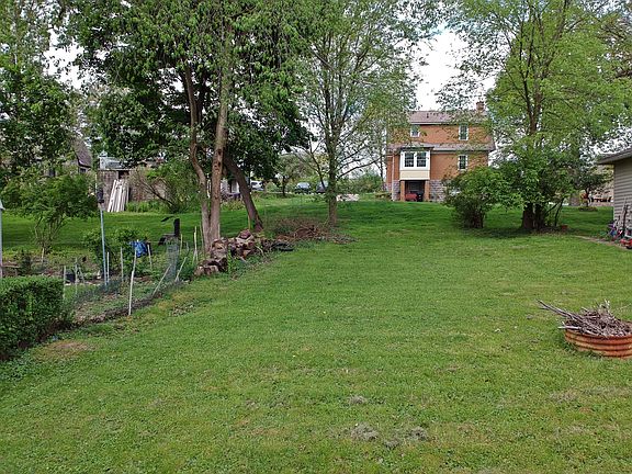 Nice private yard with off/street parking