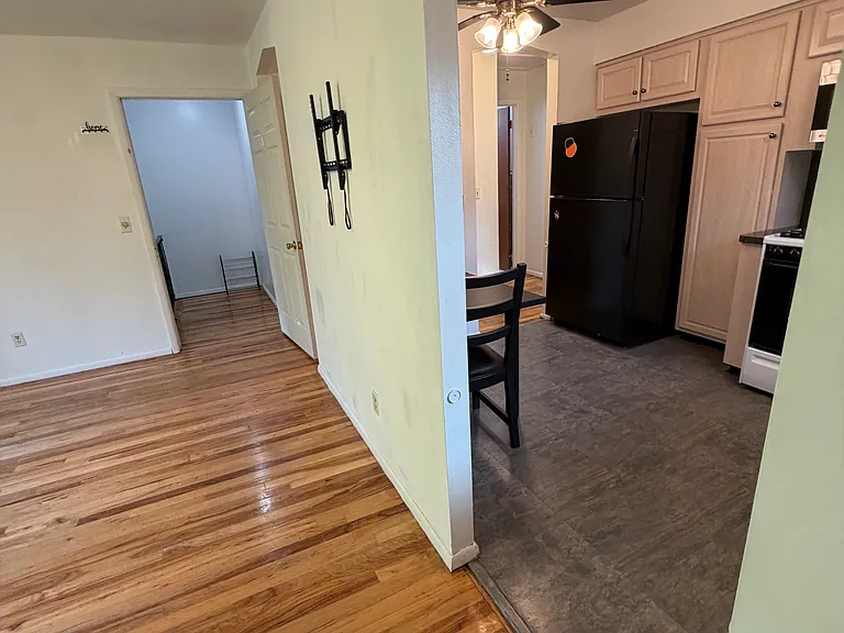 32 N Rhett Ave #2 — Photo 2
