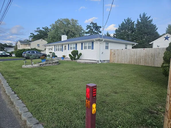 639 Pacific Ave, Beachwood, NJ 08722