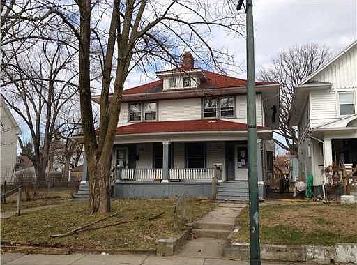 1st image of 817 Five Oaks Ave