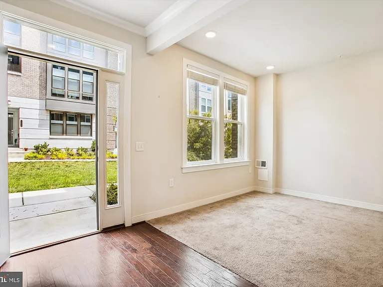 13340 Sherwood Park Ln — Photo 31