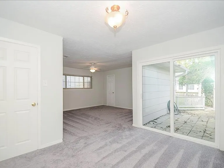13814 Lynnwood Ln — Photo 17