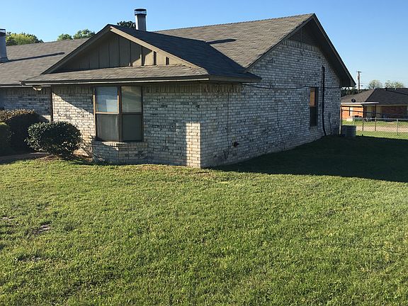 4th image of 3567-3569 Oak Hill Dr