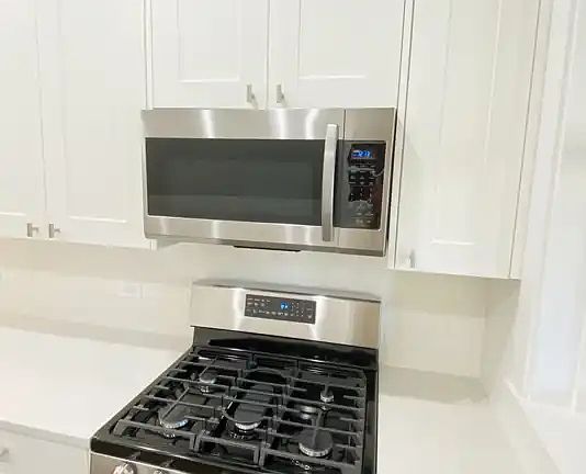 3rd image of 1628 W Summerdale Ave #1