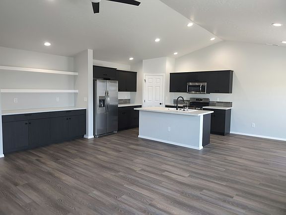 Kitchen & Dining Rooms