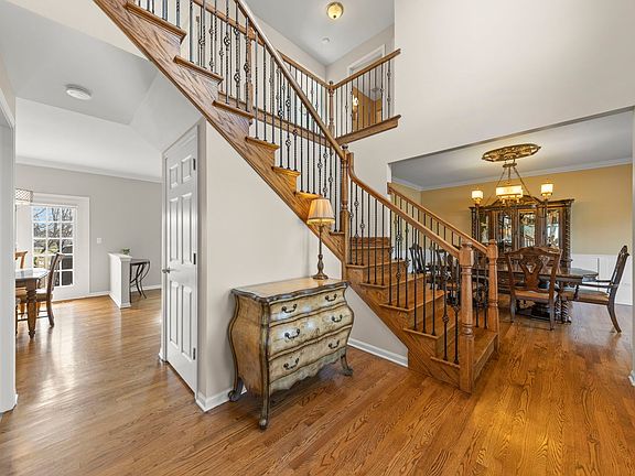 3rd image of 1721 Witham Ln