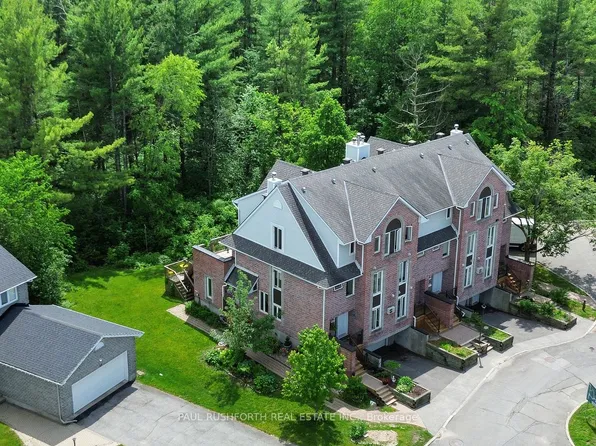 1 Timberview Way #6, Ottawa, ON K2H 9M7