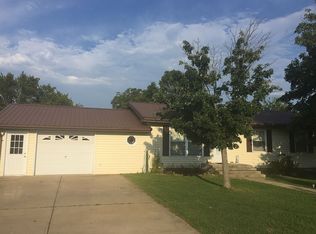 77 Valley View Dr, Augusta, KY 41002