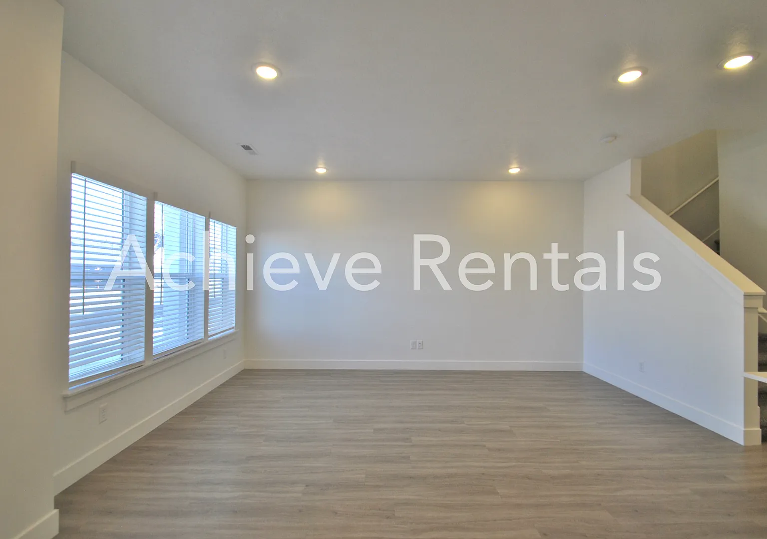 Woodmore Pointe HOA | Modern Logan Townhome in Prime Location — Photo 3