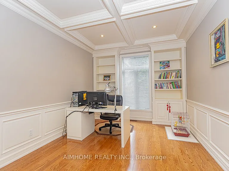 395 Princess Ave — Photo 14