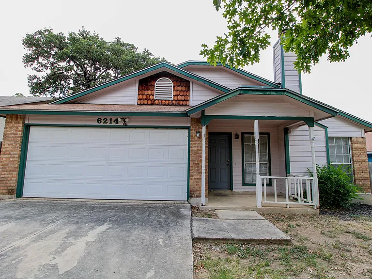 6214 Ridge Glade St — Photo 2
