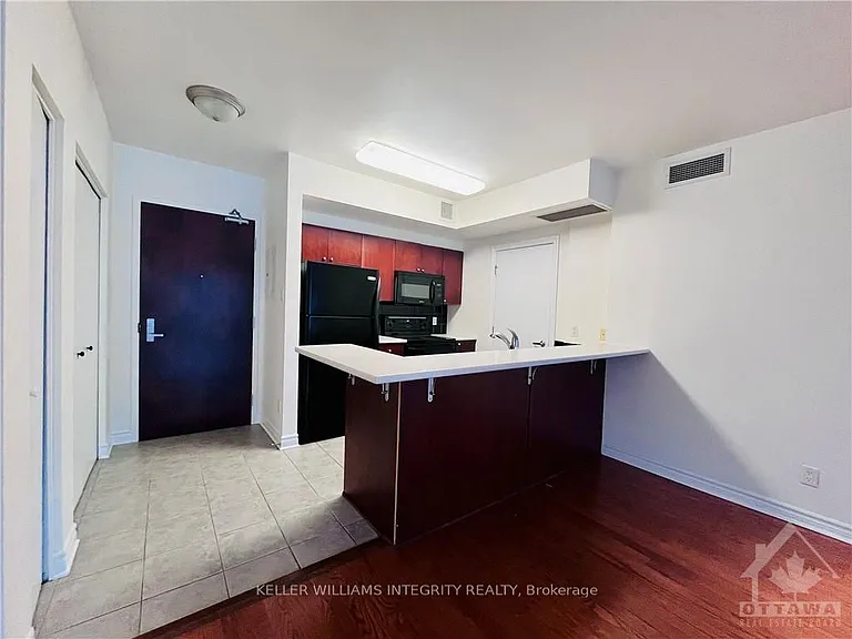 200 Rideau St #607 — Photo 11