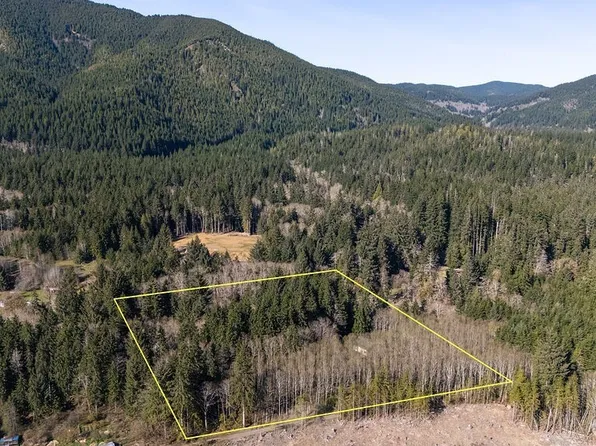 999 Night Hawk Lane, Clallam Bay, WA 98326