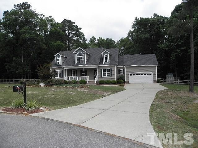 1st image of 384 Bess Dr