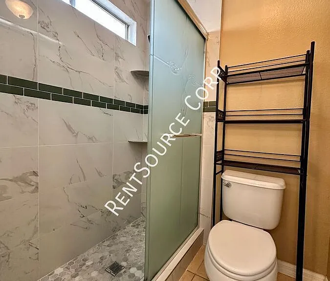 25823 Dickens Ct — Photo 17
