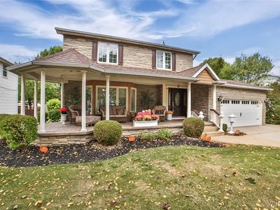 100 Countryside Ln, Williamsville, NY, 14221