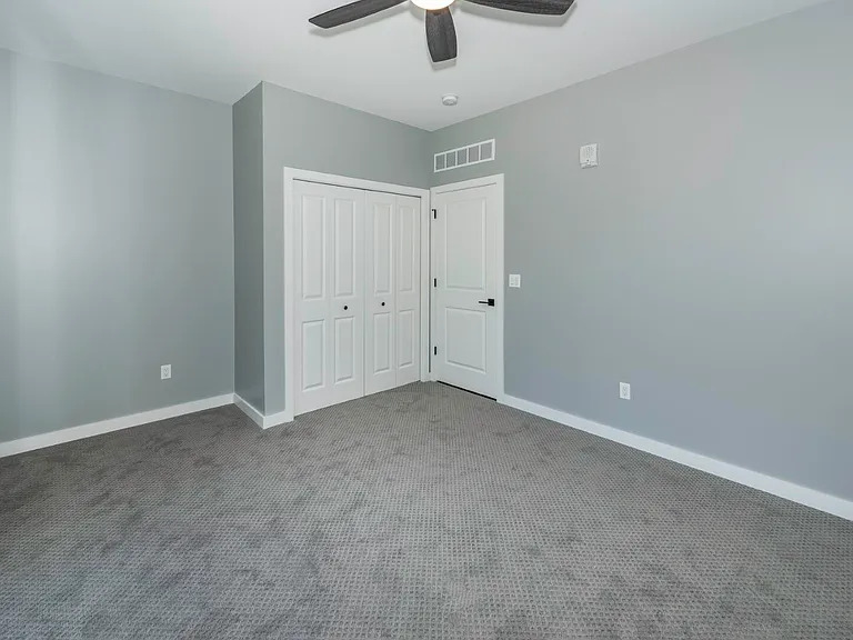 5399 Plymouth Rd — Photo 28