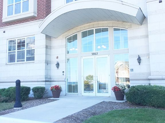 5th image of 3862 S Lake Dr