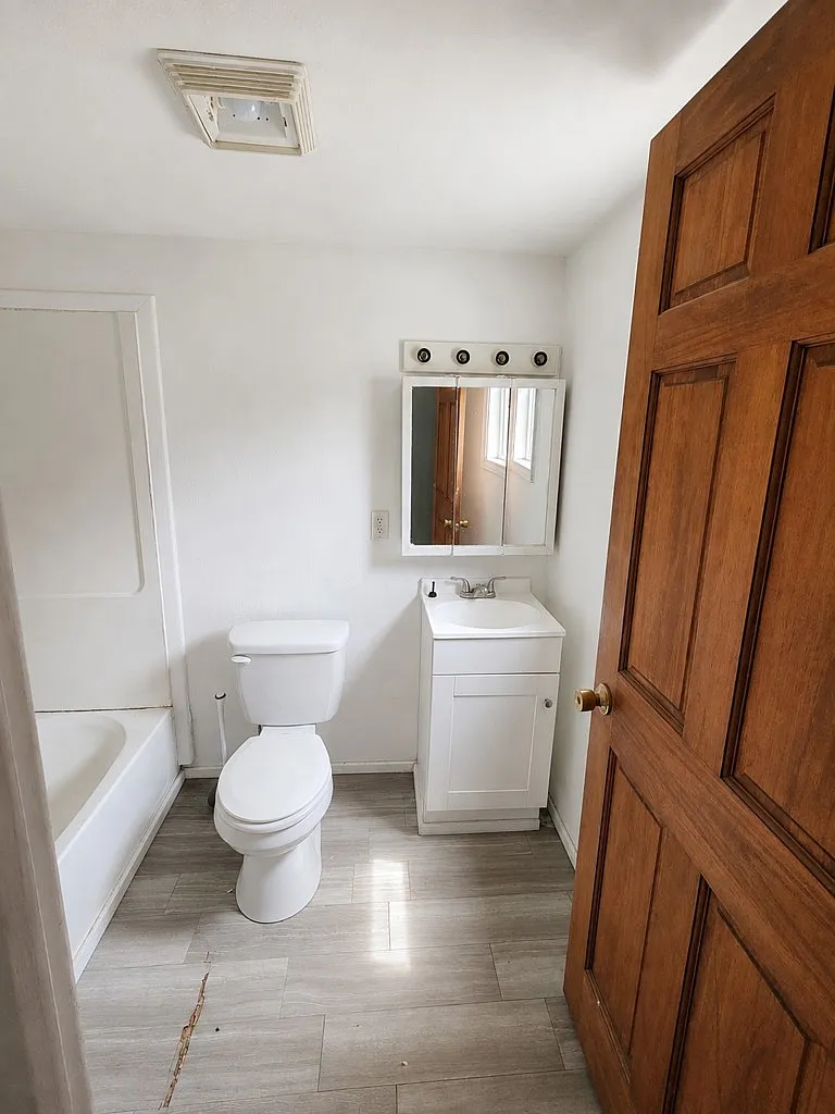 4-Bed 2 Bath - Rent To Own Danville IL — Photo 4
