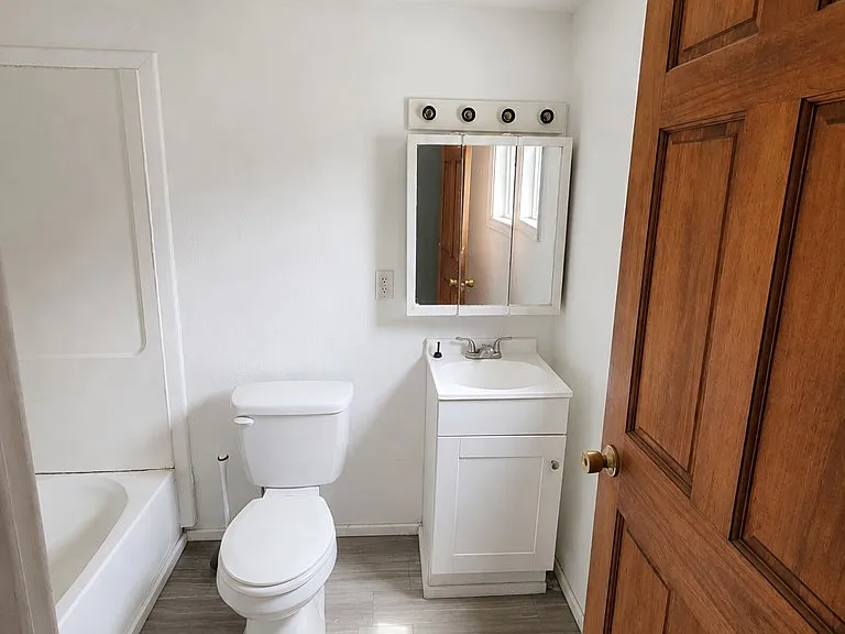 127 Kentucky Ave — Photo 4