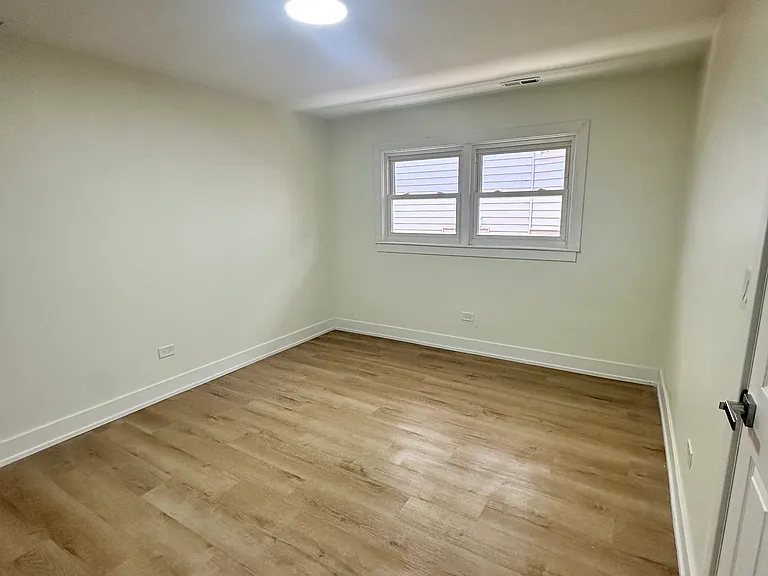 6123 N Ravenswood Ave #2 — Photo 8
