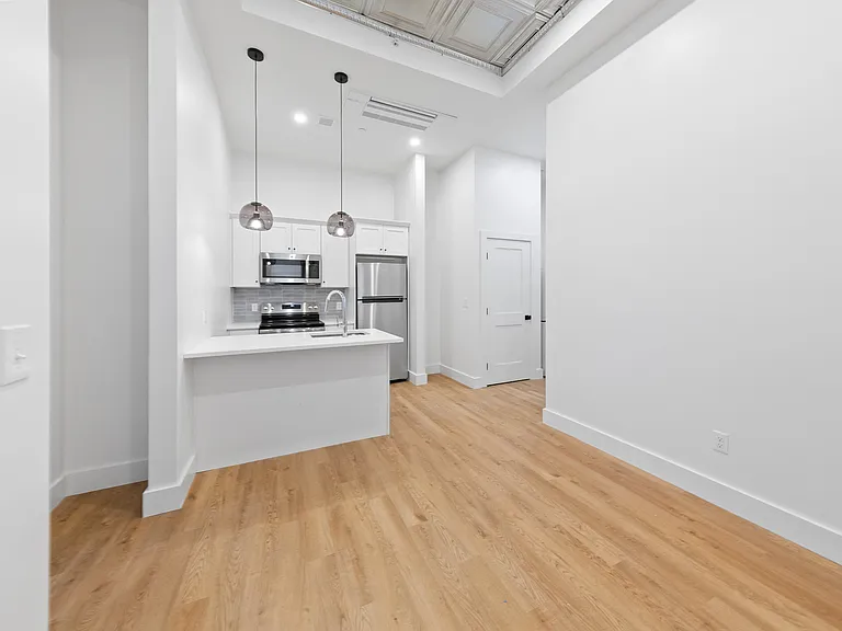 99 Richmond St #101 — Photo 9