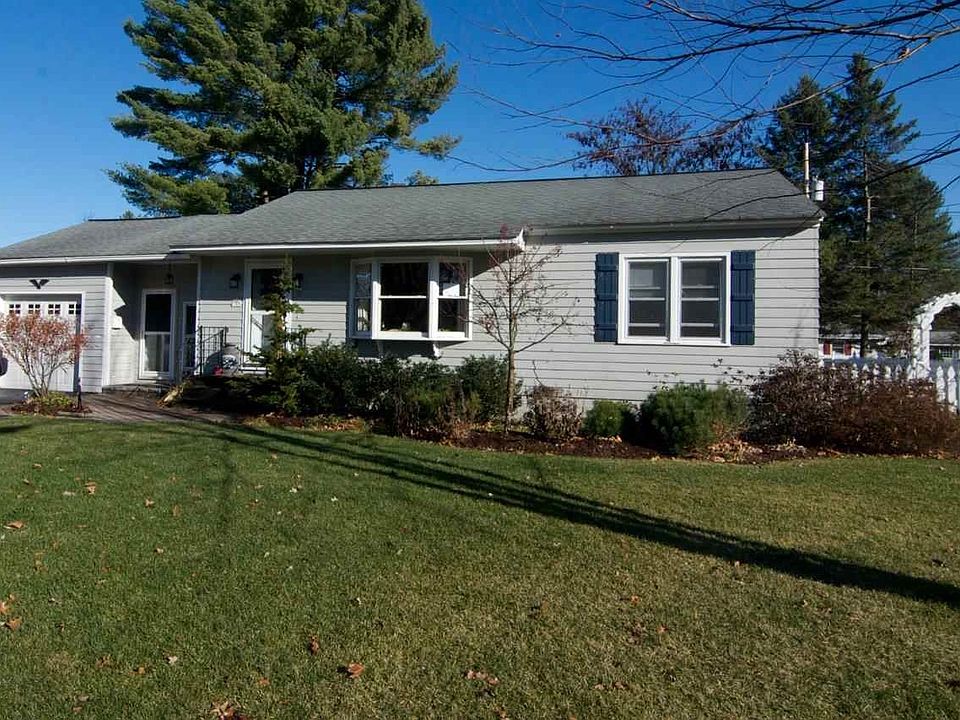 1st image of 8 Elizabeth Ln