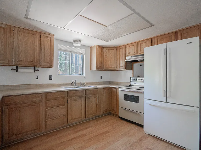 5383 Glenwood Ln — Photo 10