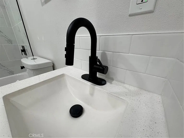 10404 Fortrose Ct — Photo 12