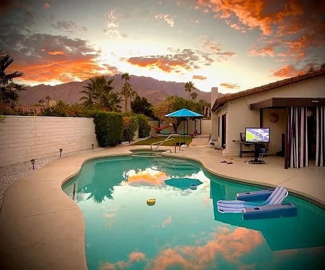E Via Escuela, Palm Springs — Photo 3