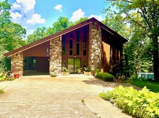 42 W Waketa Dr, Cherokee Village, AR 72529