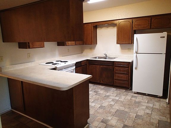 2nd image of 4426 Buena Loma Way APT B